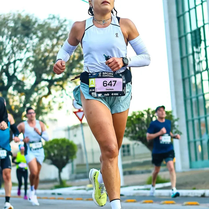 Tadna Dias correndo a SP City Marathon
